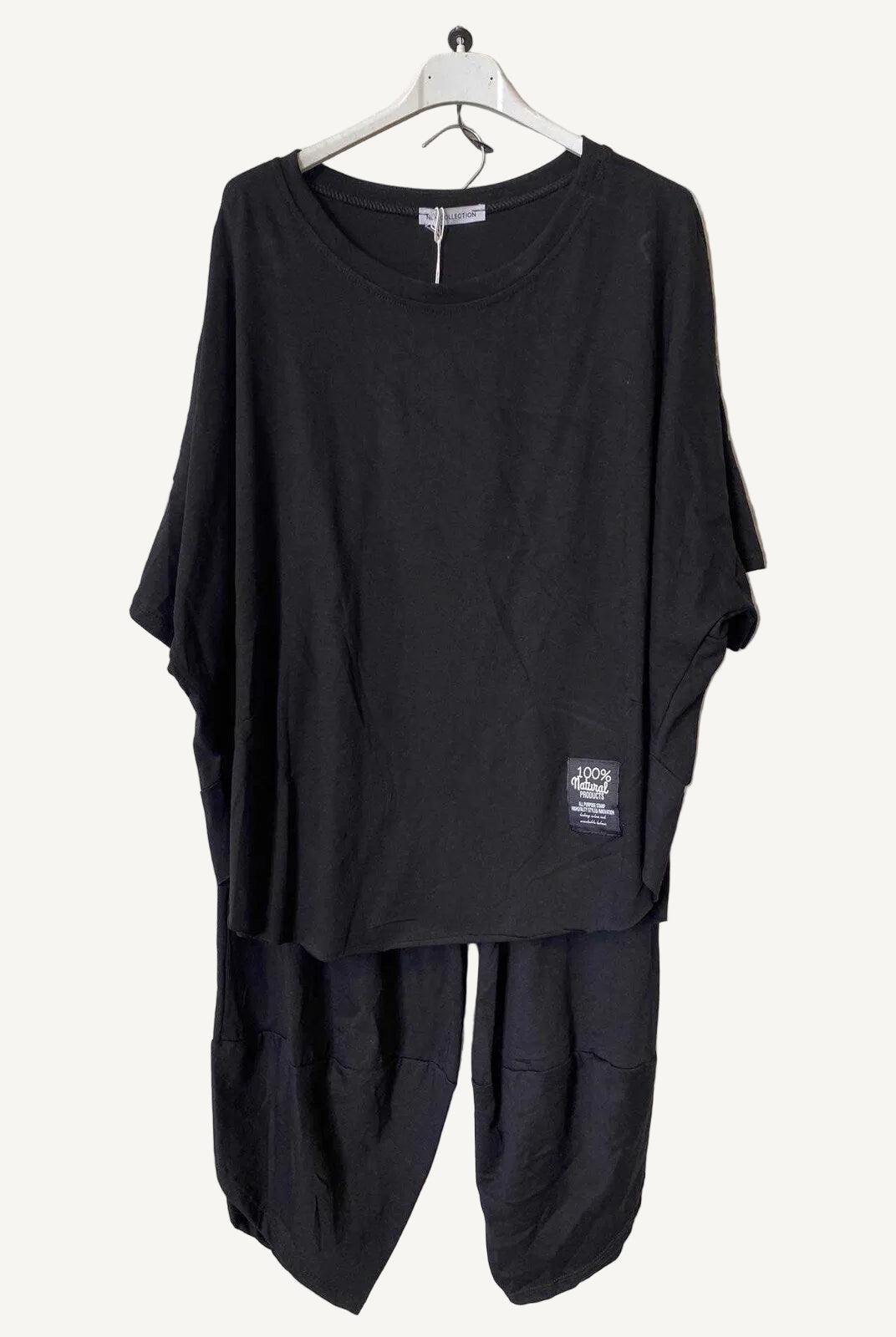Black outfit with a top and pants in cotton and elastane