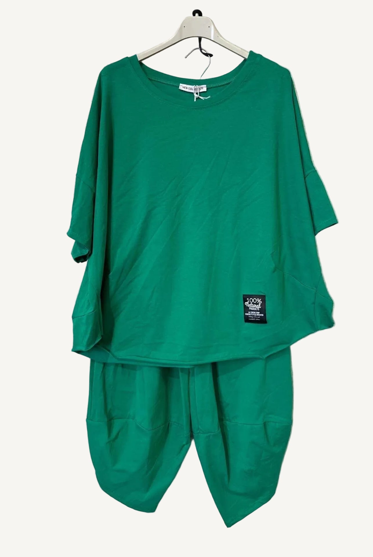 Green outfit with a top and trousers in cotton