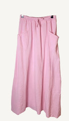 Pink skirt with pockets