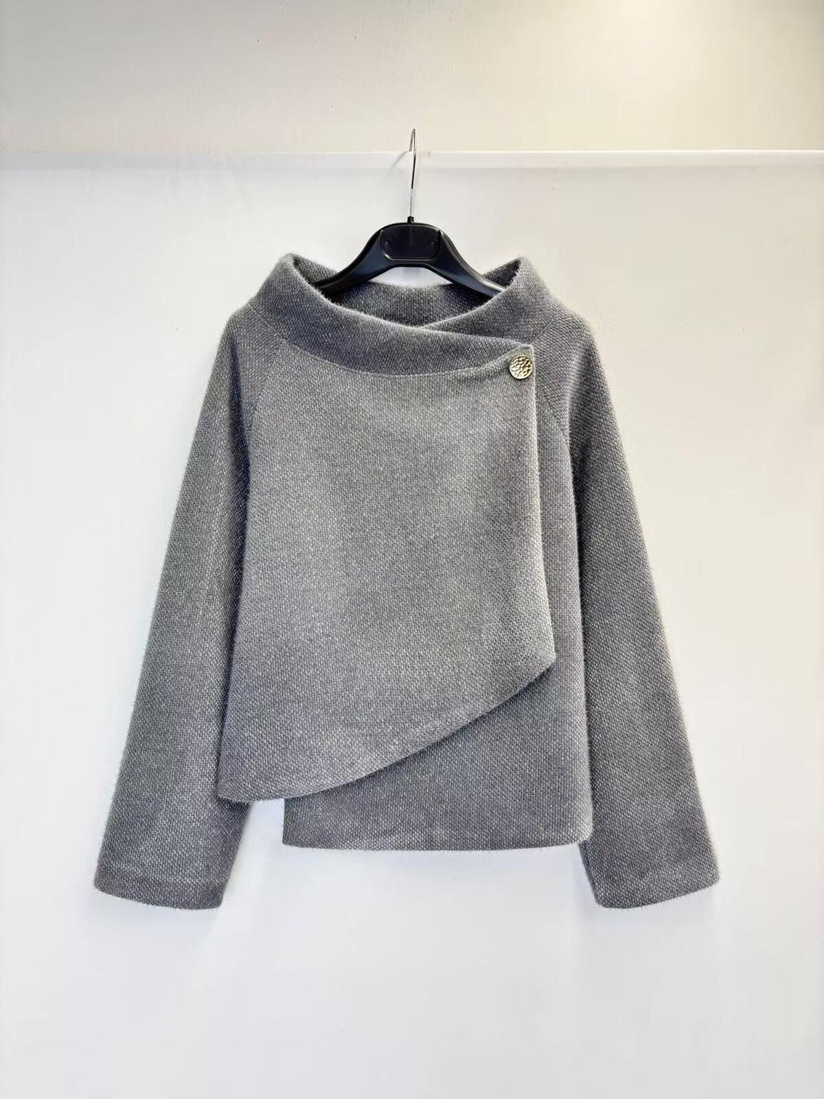Grey one button fastening jacket
