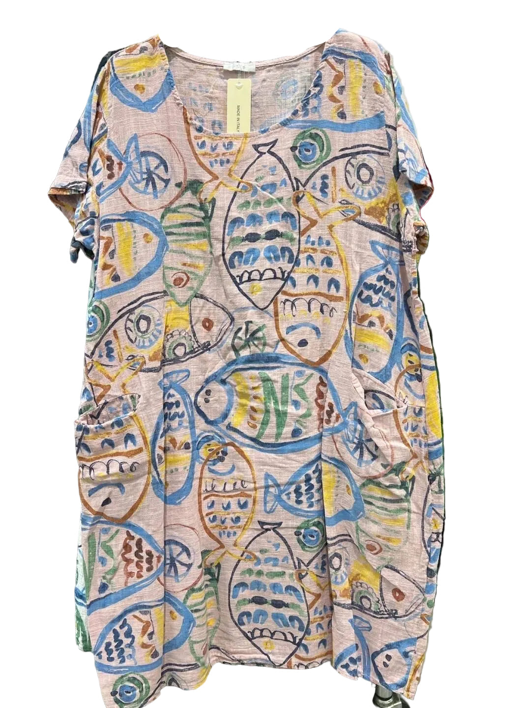 A short-sleeve tunic dress with a colorful fish pattern on a light pink base, 